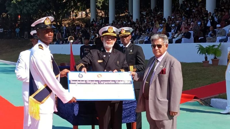 জাহাজে নিয়োগে দেশের মেরিনারদের প্রাধান্য দেওয়া হবে: নৌ উপদেষ্টা